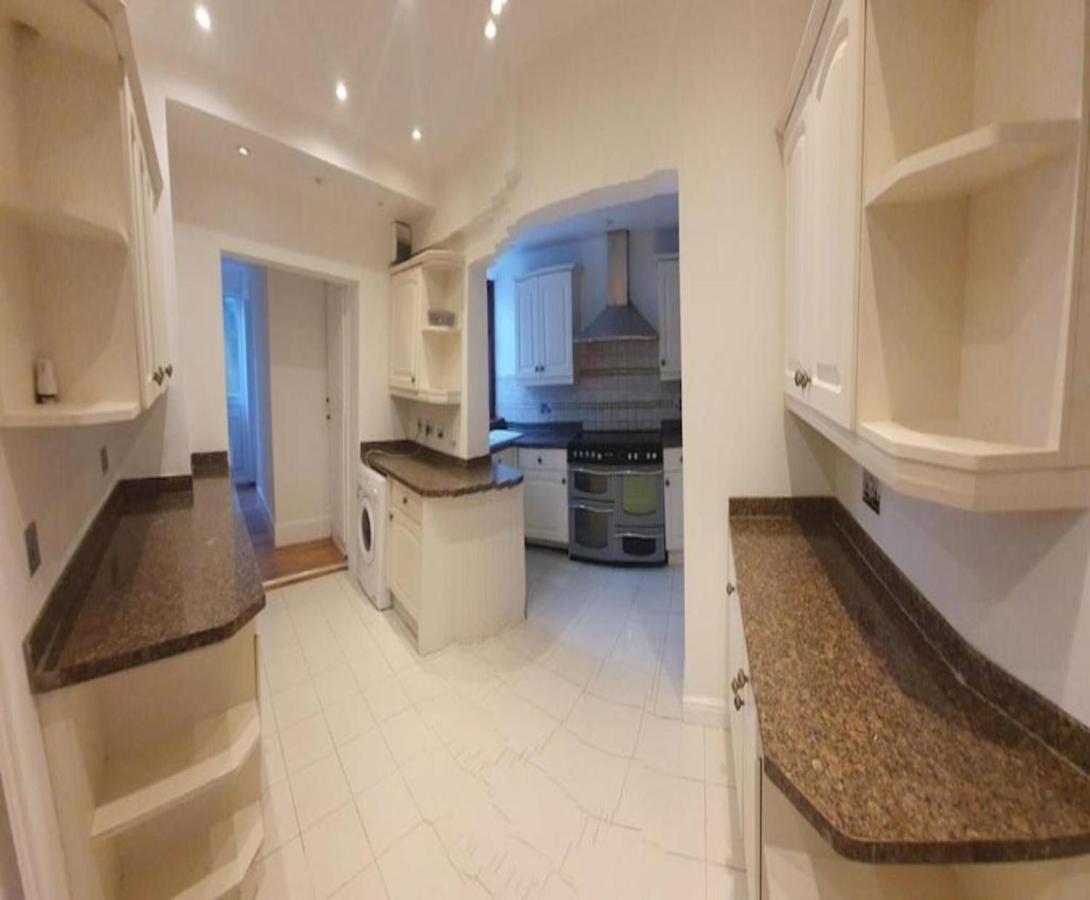 Oyo Timi Holiday Homes 런던 외부 사진